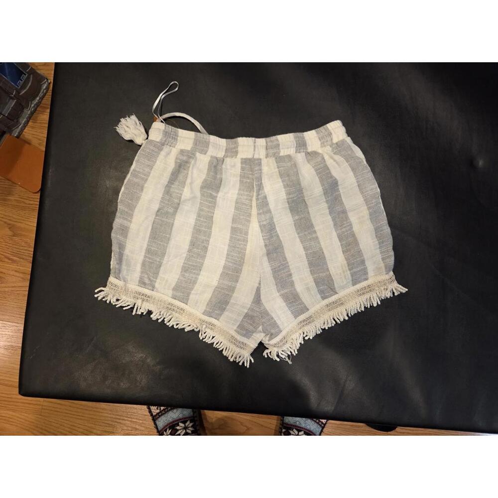 L'ATISTE by Amy, Striped Fringe Hem Casual Shorts - size medium - Picture 6 of 7